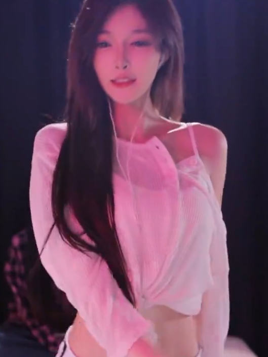 【虎牙主播】HR乔鹿鹿766 25年8-11月 82V 15G