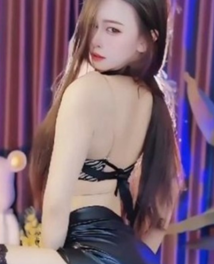 CC丨玄柒儿 收费群定制热舞 [4V/1GB]