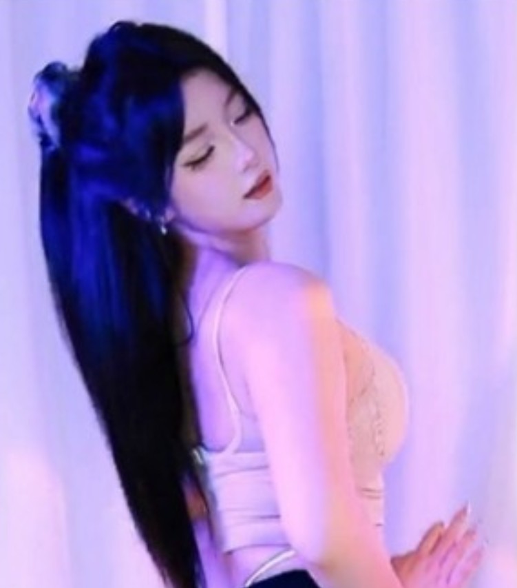 星球直播丨明月 直播整活热舞 [17V/1.44GB]