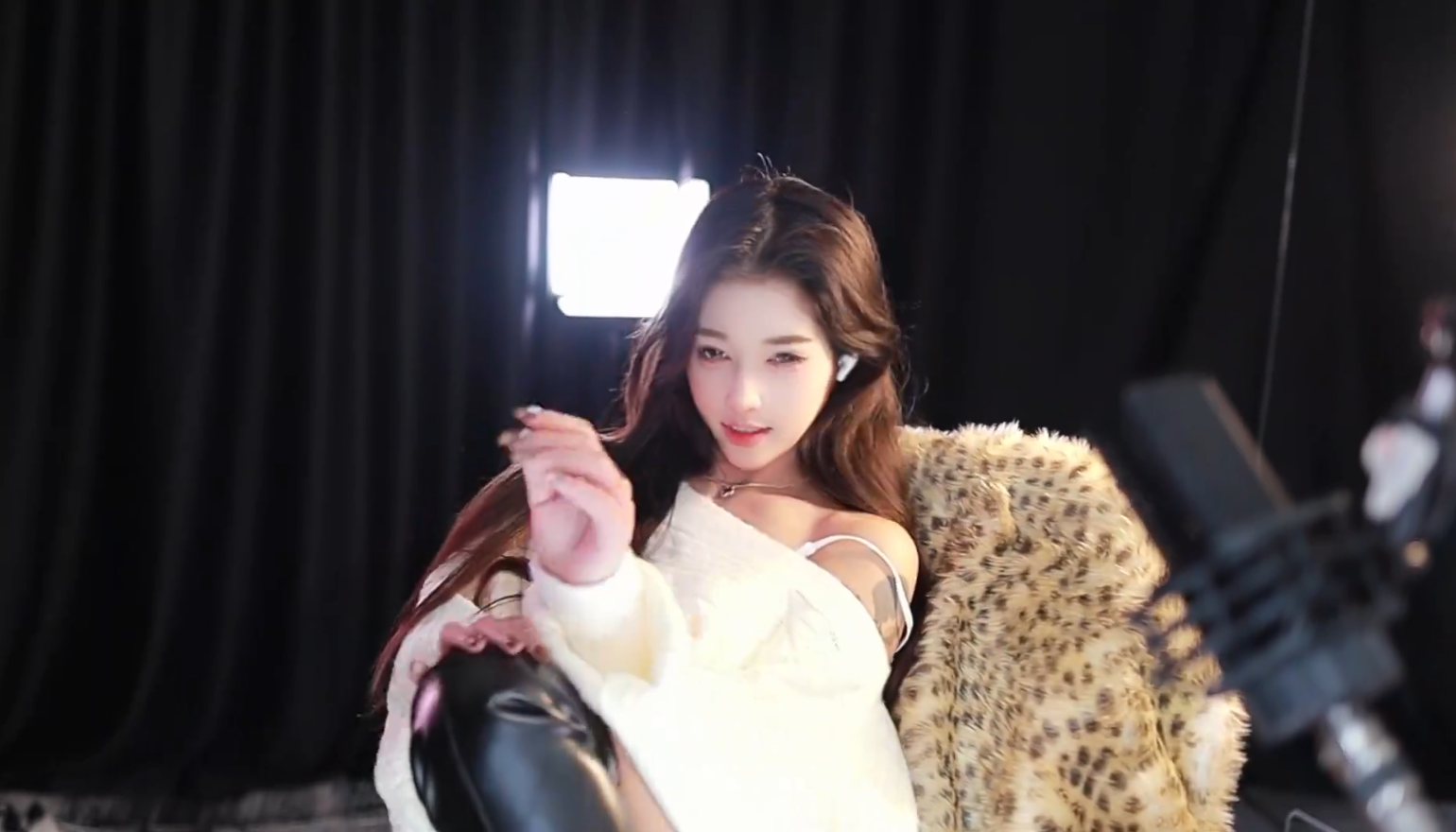 众乐-艺涵 2025年11月-12月热舞视频合集下载【19V/4.3G】