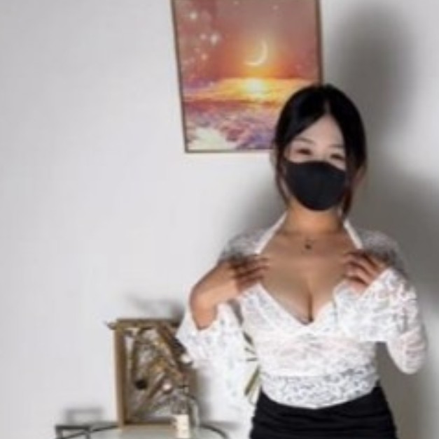 抖音丨捣莓熊 定制私拍 [2V/332MB]