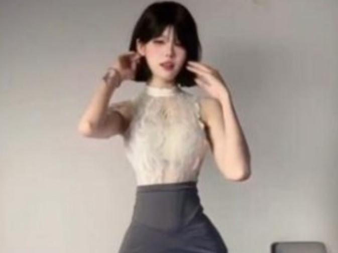 抖音丨小哭包不哭 付费 [6V/240MB]