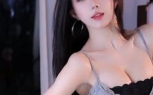 虎牙丨多位主播 丝袜长腿高跟 热舞 [81V/19GB]