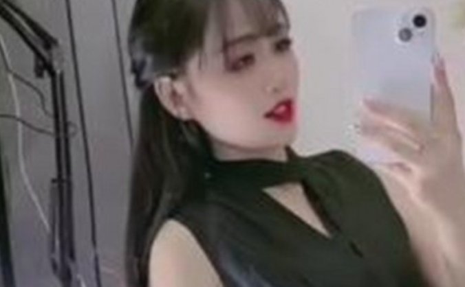 抖音丨江西小辣椒 语丝脚 [2V/148MB]