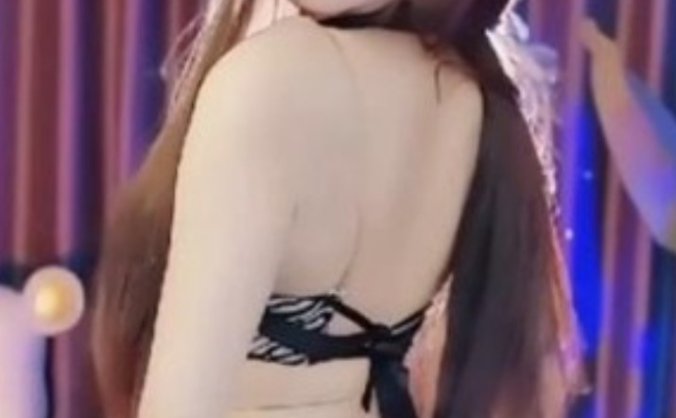 CC丨玄柒儿 收费群定制热舞 [4V/1GB]