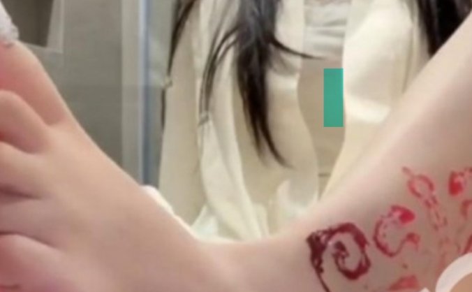 抖音丨尼兔 定制私拍 足控 [66V/499MB]